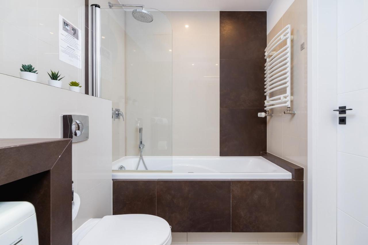Apartment Lobzowska Cracow By Noclegi Renters Краків Екстер'єр фото